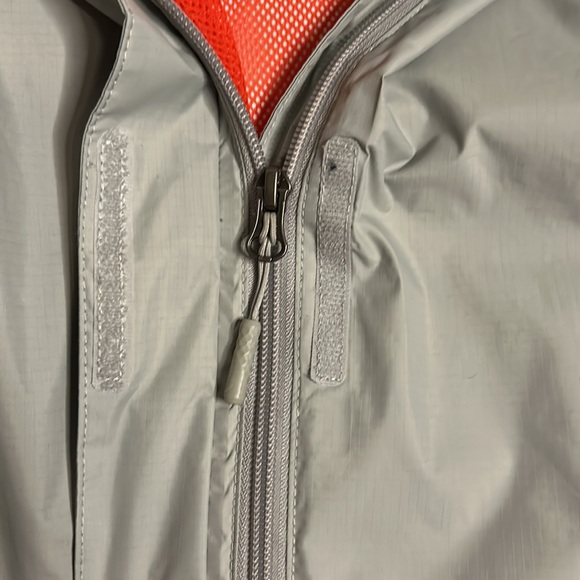 EUC North Face outdoor jacket, medium, grey/orange - Picture 5 of 8